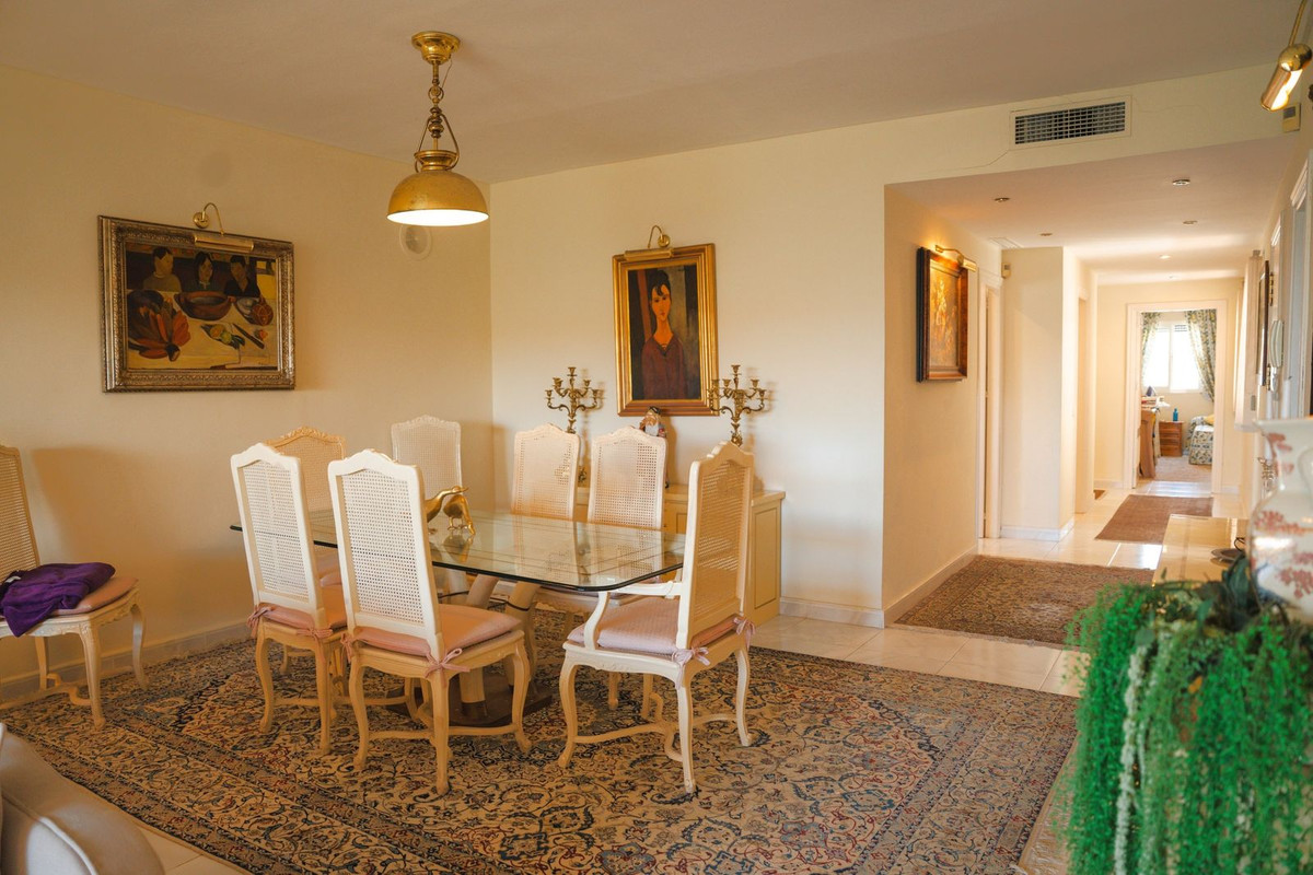 4 Bed Apartment for sale in Puerto Banús Costa Del Sol, Málaga, Spain