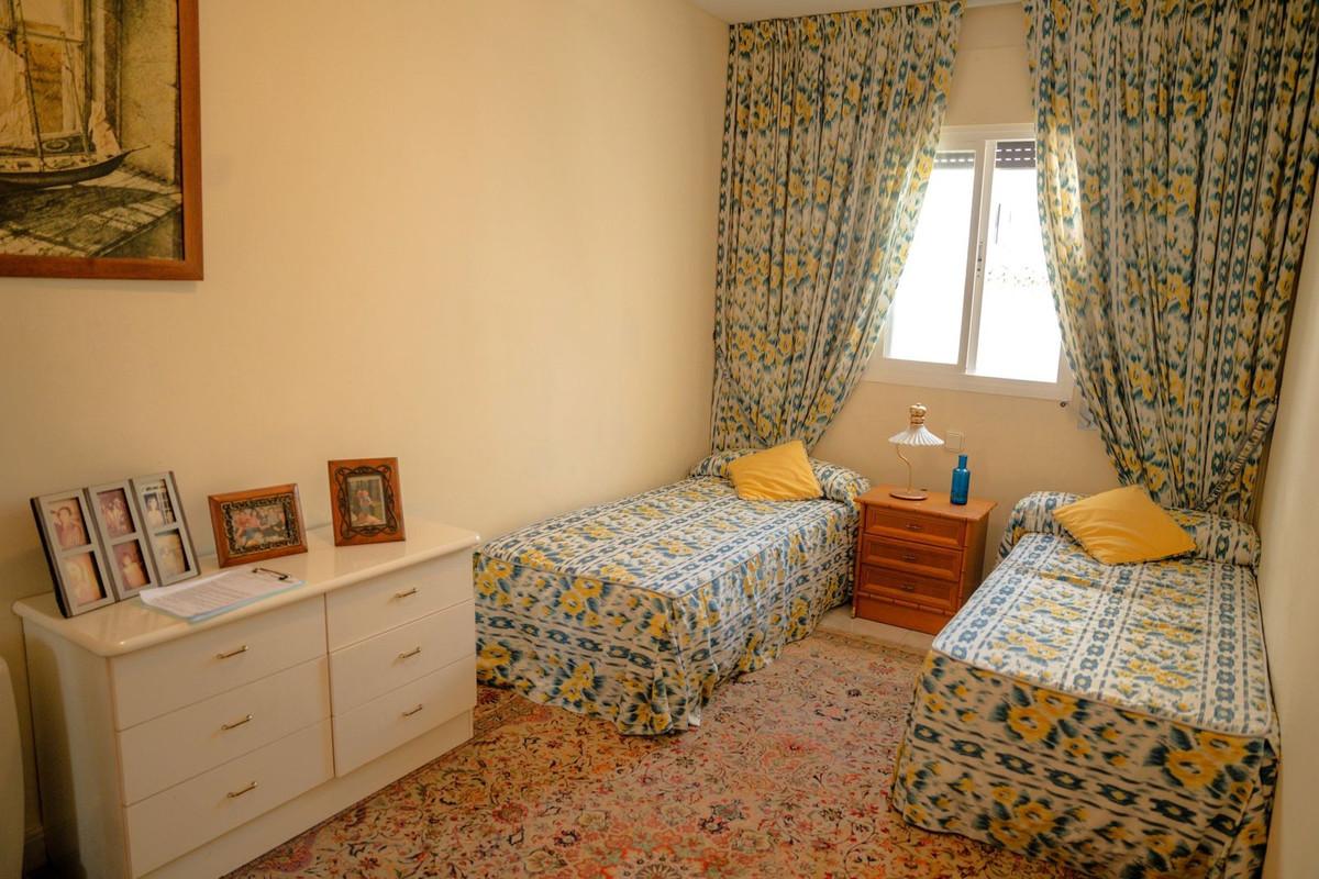 4 Bed Apartment for sale in Puerto Banús Costa Del Sol, Málaga, Spain