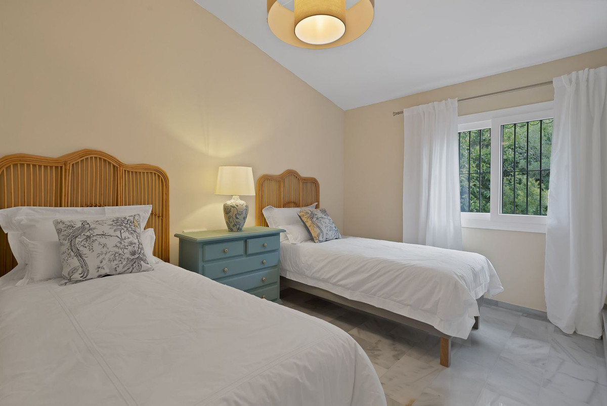 2 Bed Townhouse for sale in Calahonda Costa Del Sol, Málaga, Spain