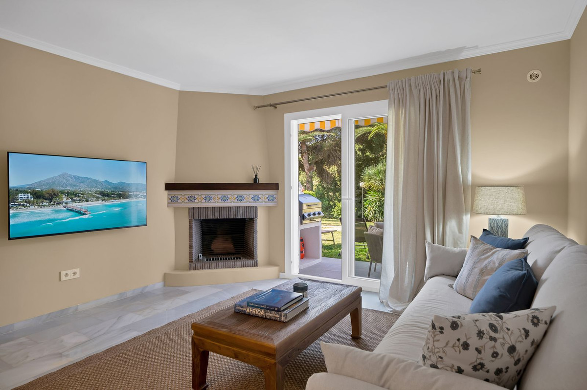 2 Bed Townhouse for sale in Calahonda Costa Del Sol, Málaga, Spain