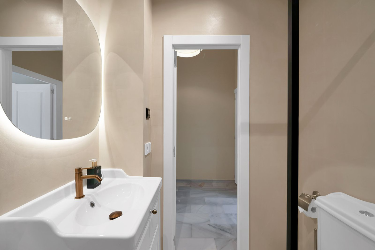 2 Bed Townhouse for sale in Calahonda Costa Del Sol, Málaga, Spain