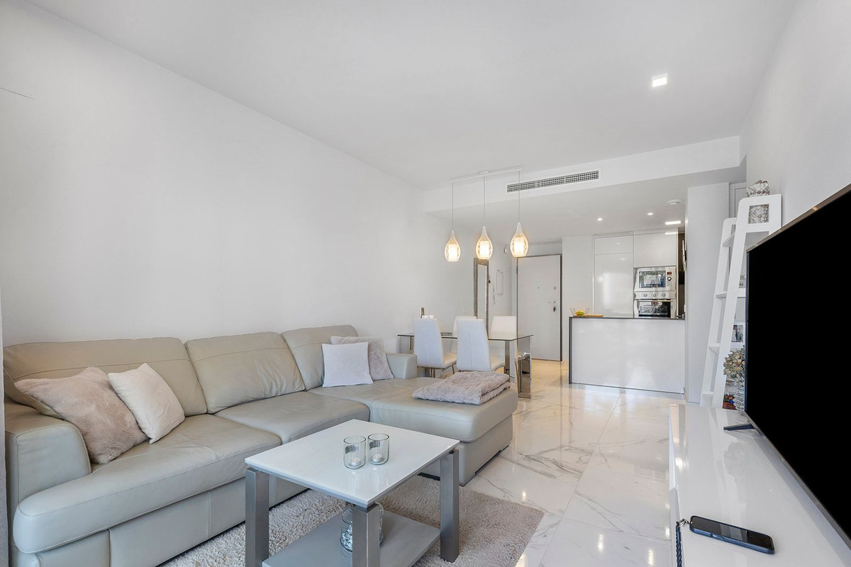 Se vende Apartamento Planta Media de 2 dormitorios en Costa Blanca, Alicante, España