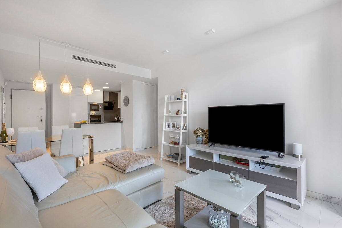 Se vende Apartamento Planta Media de 2 dormitorios en Costa Blanca, Alicante, España