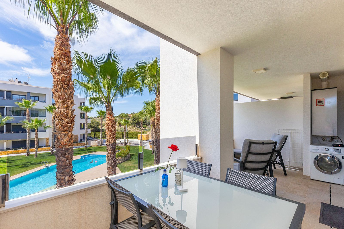 Se vende Apartamento Planta Media de 2 dormitorios en Costa Blanca, Alicante, España