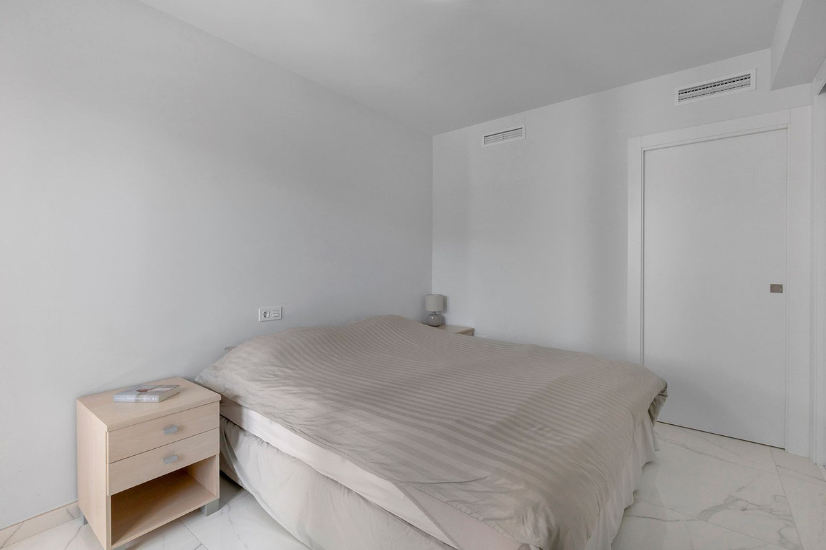 Se vende Apartamento Planta Media de 2 dormitorios en Costa Blanca, Alicante, España