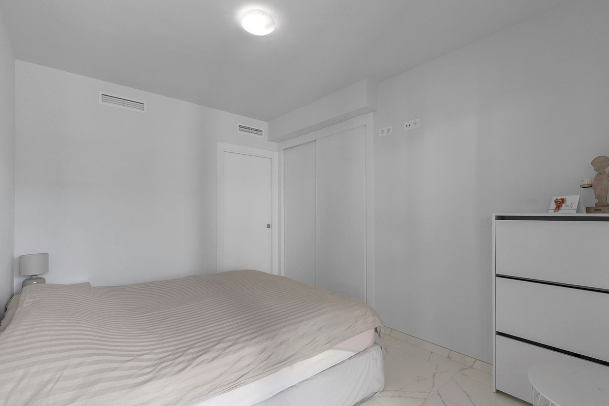 Se vende Apartamento Planta Media de 2 dormitorios en Costa Blanca, Alicante, España