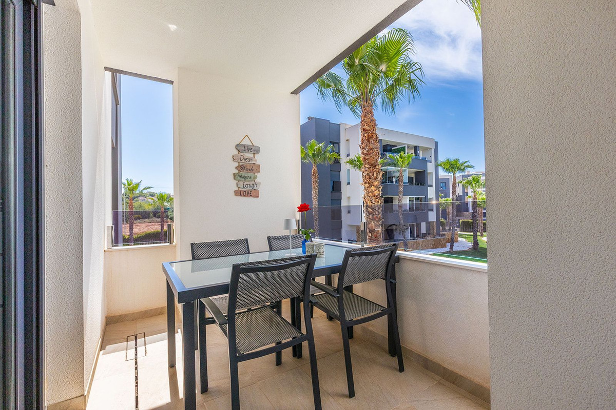 Se vende Apartamento Planta Media de 2 dormitorios en Costa Blanca, Alicante, España