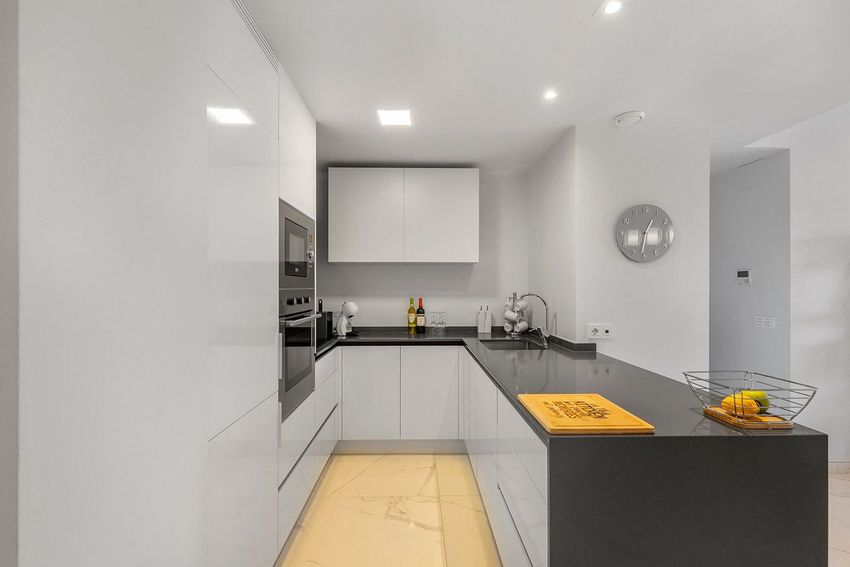 Se vende Apartamento Planta Media de 2 dormitorios en Costa Blanca, Alicante, España