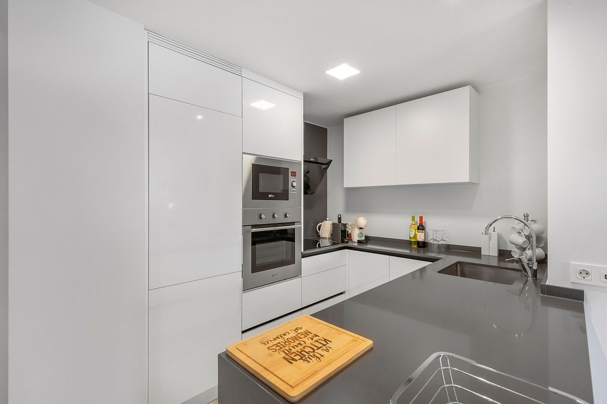 Se vende Apartamento Planta Media de 2 dormitorios en Costa Blanca, Alicante, España