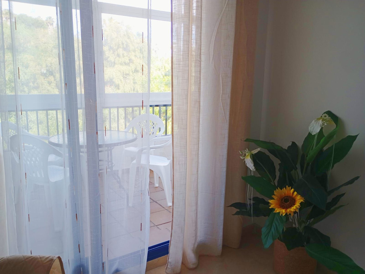 2 Bed Apartment for sale in La Duquesa Costa Del Sol, Málaga, Spain