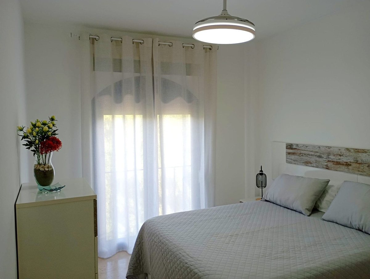 2 Bed Apartment for sale in La Duquesa Costa Del Sol, Málaga, Spain