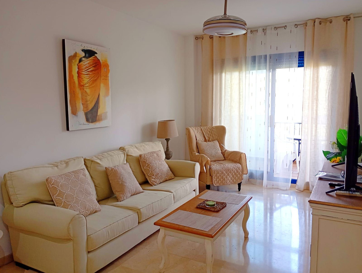 2 Bed Apartment for sale in La Duquesa Costa Del Sol, Málaga, Spain