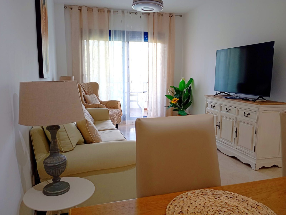 2 Bed Apartment for sale in La Duquesa Costa Del Sol, Málaga, Spain