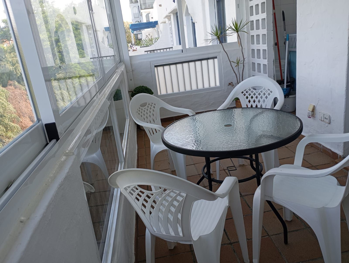 2 Bed Apartment for sale in La Duquesa Costa Del Sol, Málaga, Spain
