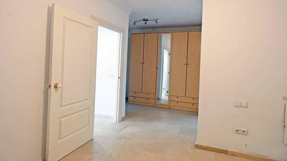 Se vende Finca - Cortijo de 3 dormitorios en Costa Del Sol, Málaga, España