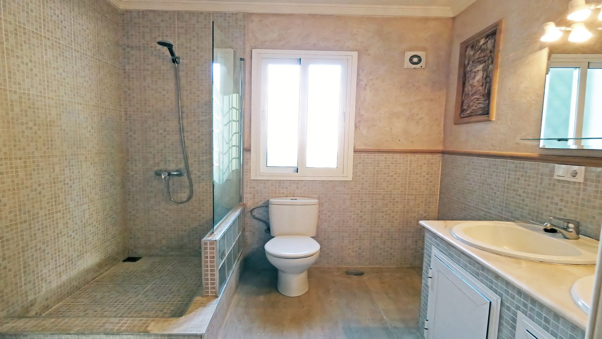 Se vende Finca - Cortijo de 3 dormitorios en Costa Del Sol, Málaga, España