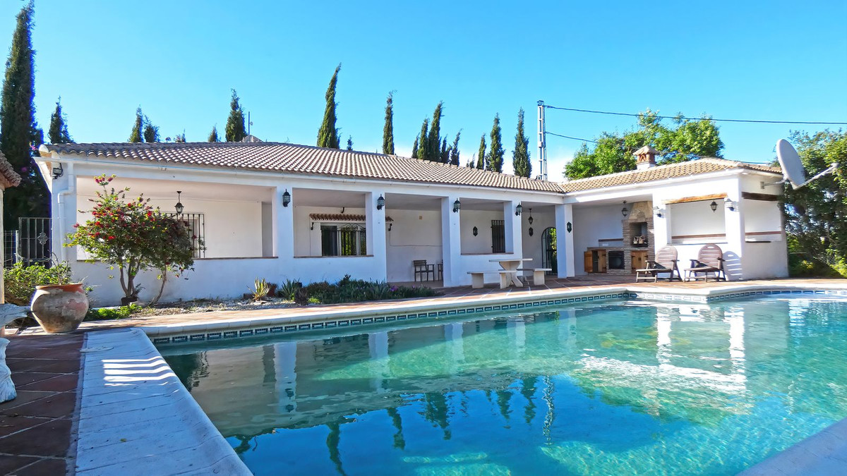 Se vende Finca - Cortijo de 3 dormitorios en Costa Del Sol, Málaga, España