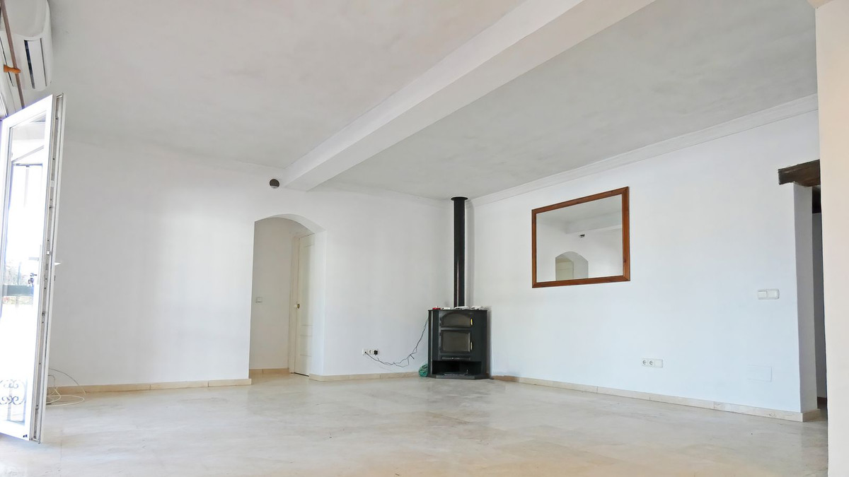 Se vende Finca - Cortijo de 3 dormitorios en Costa Del Sol, Málaga, España