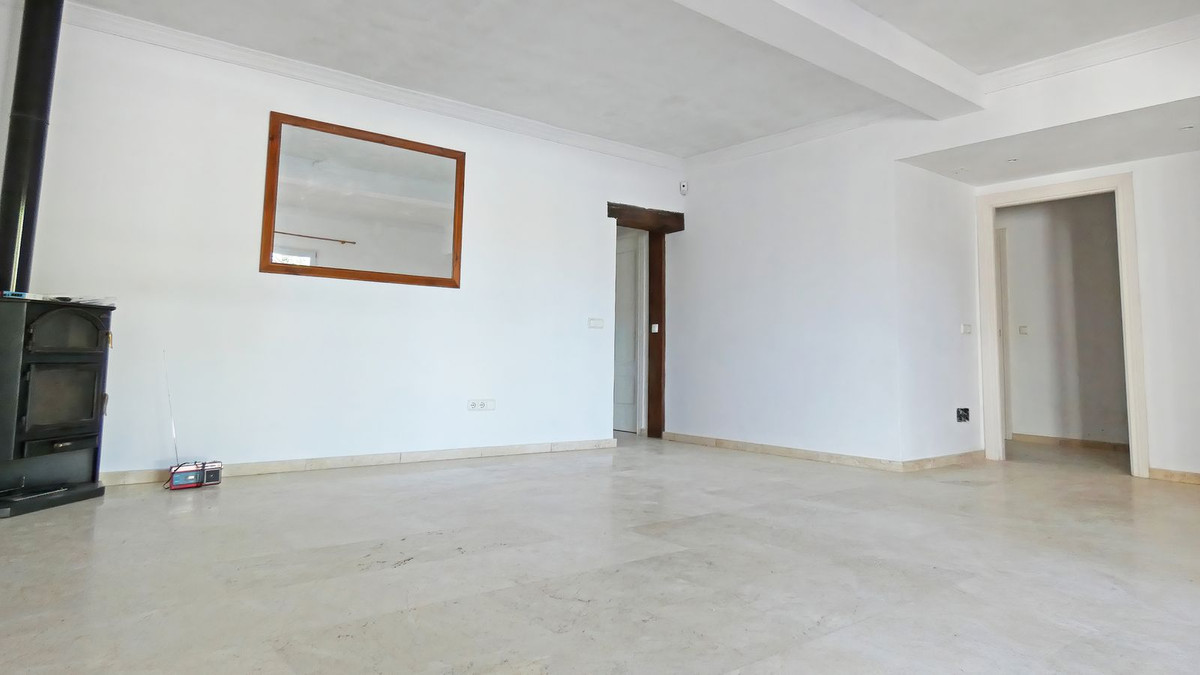 Se vende Finca - Cortijo de 3 dormitorios en Costa Del Sol, Málaga, España