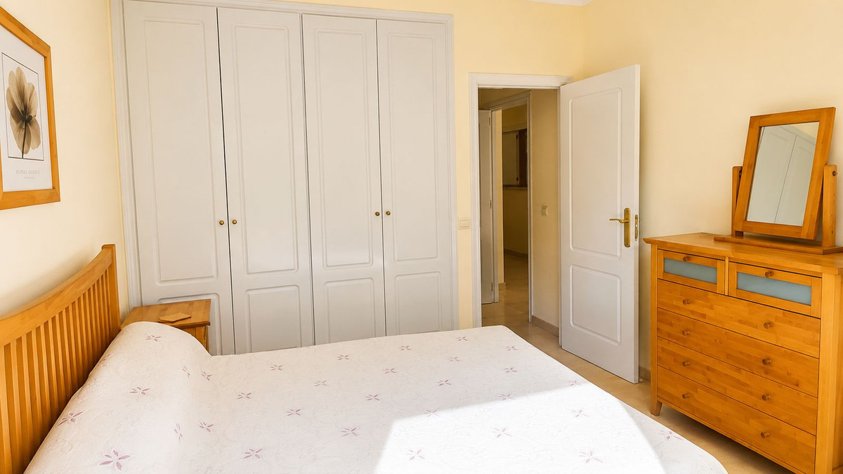 Se vende Estudio Planta Media de 2 dormitorios en Costa Del Sol, Málaga, España