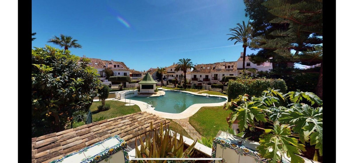 3 Bed Townhouse for sale in Marbella Costa Del Sol, Málaga, Spain