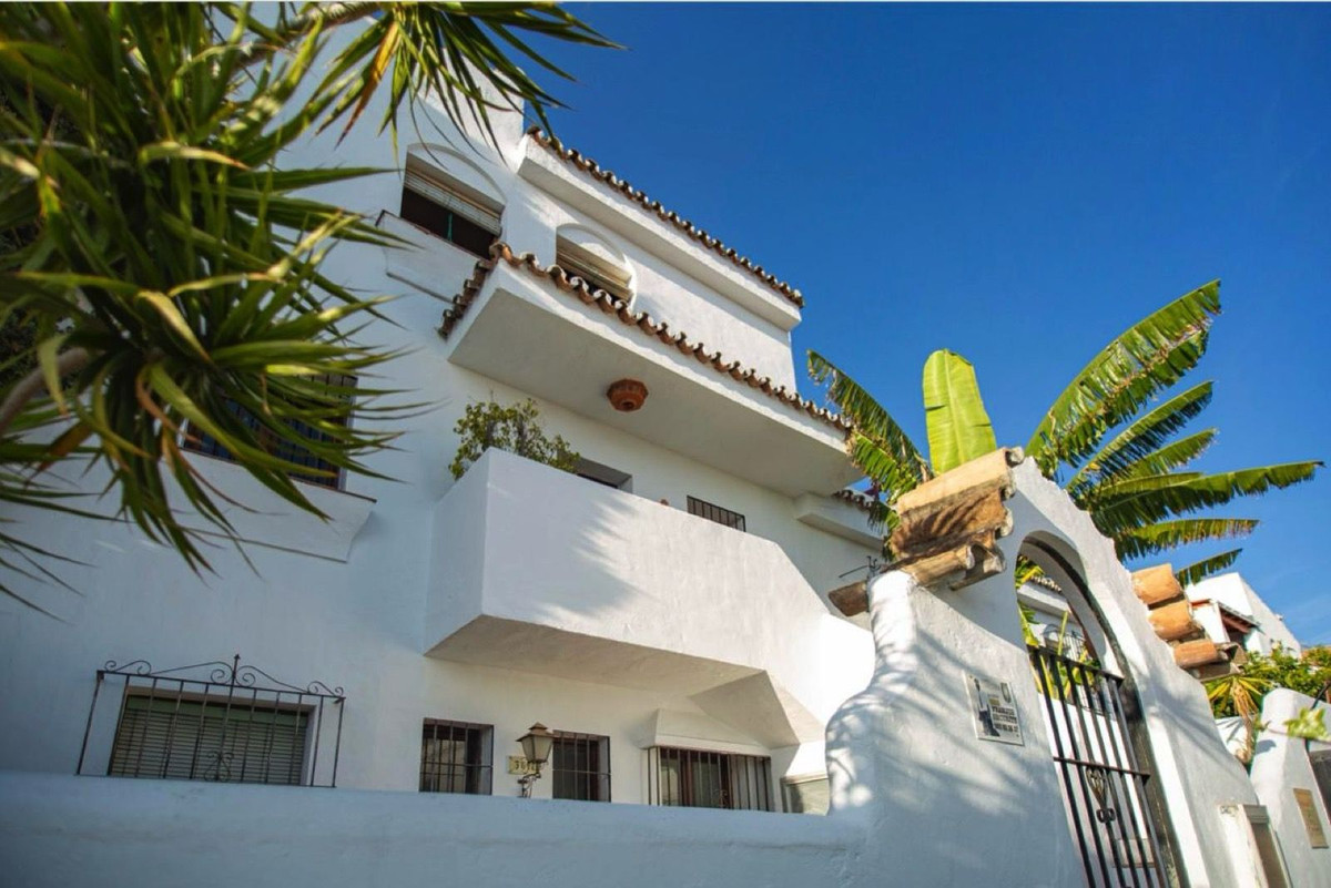 3 Bed Townhouse for sale in Marbella Costa Del Sol, Málaga, Spain