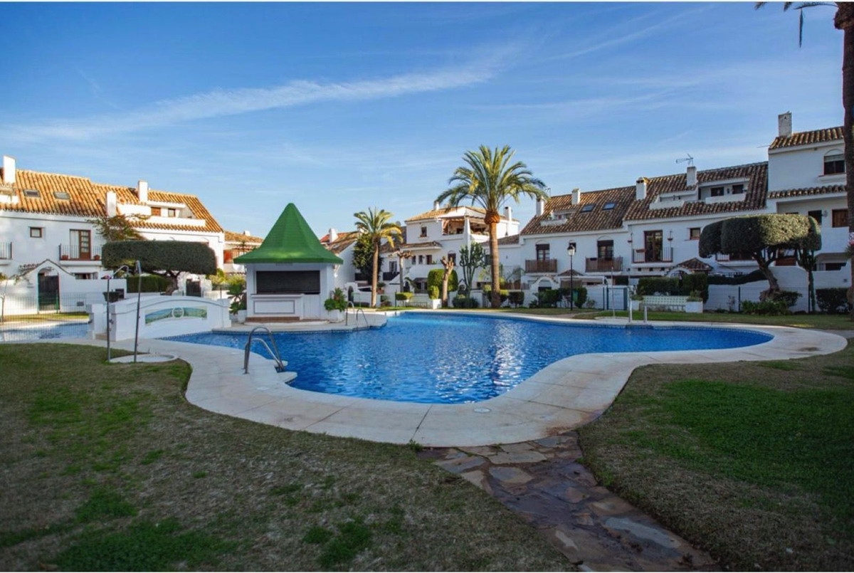 3 Bed Townhouse for sale in Marbella Costa Del Sol, Málaga, Spain