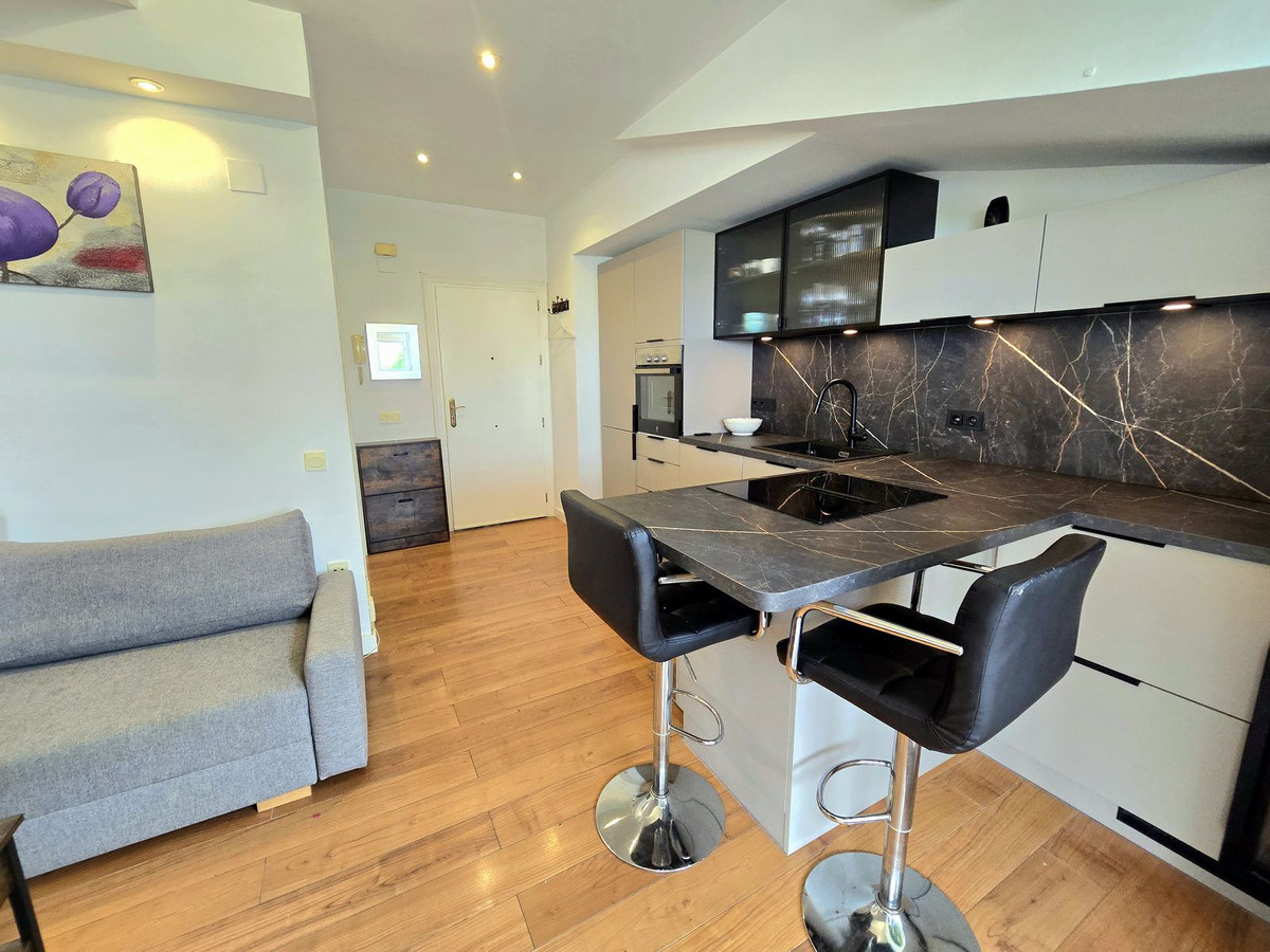 1 Bed Apartment for sale in The Golden Mile Costa Del Sol, Málaga, Spain