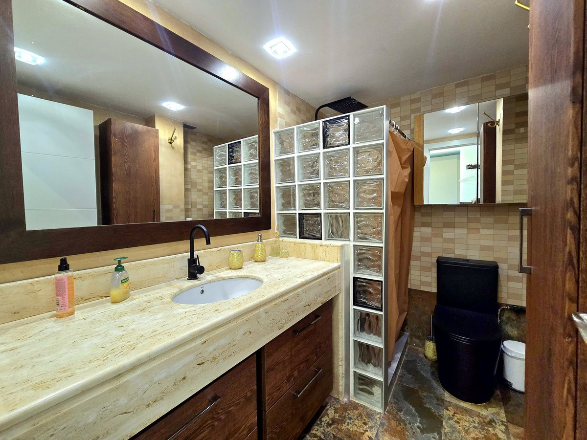 1 Bed Apartment for sale in The Golden Mile Costa Del Sol, Málaga, Spain