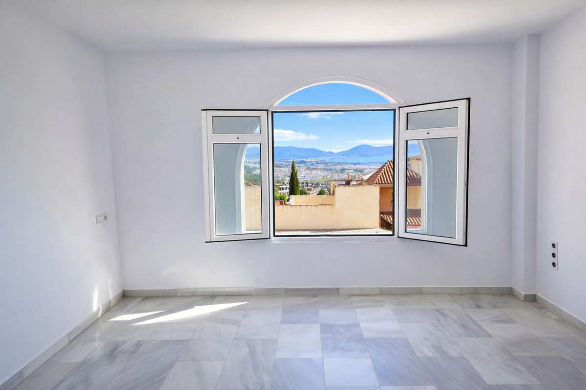 Se vende Dúplex de 3 dormitorios en Costa Del Sol, Málaga, España