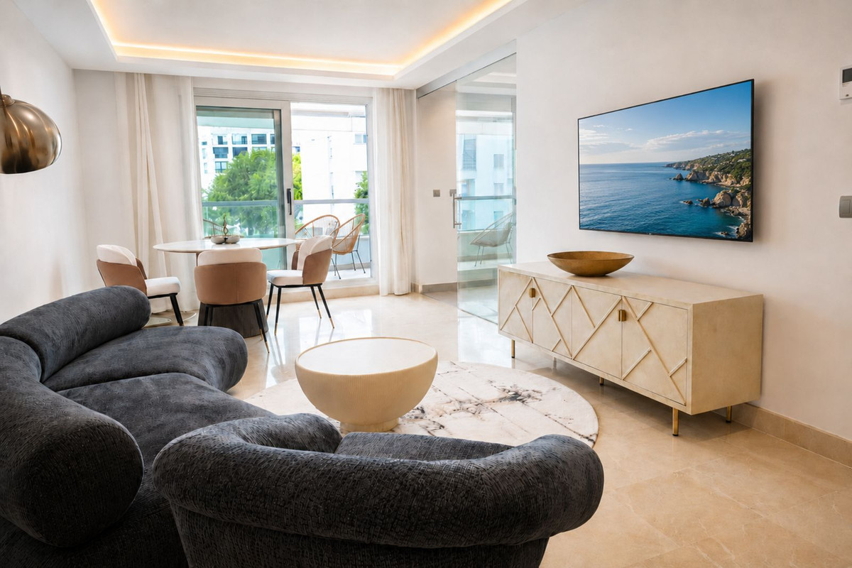 3 Bed Apartment for sale in San Pedro De Alcántara Costa Del Sol, Málaga, Spain