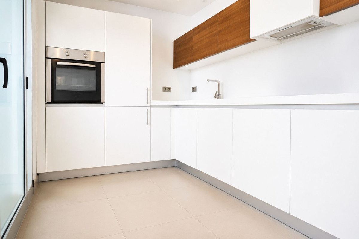 3 Bed Apartment for sale in San Pedro De Alcántara Costa Del Sol, Málaga, Spain