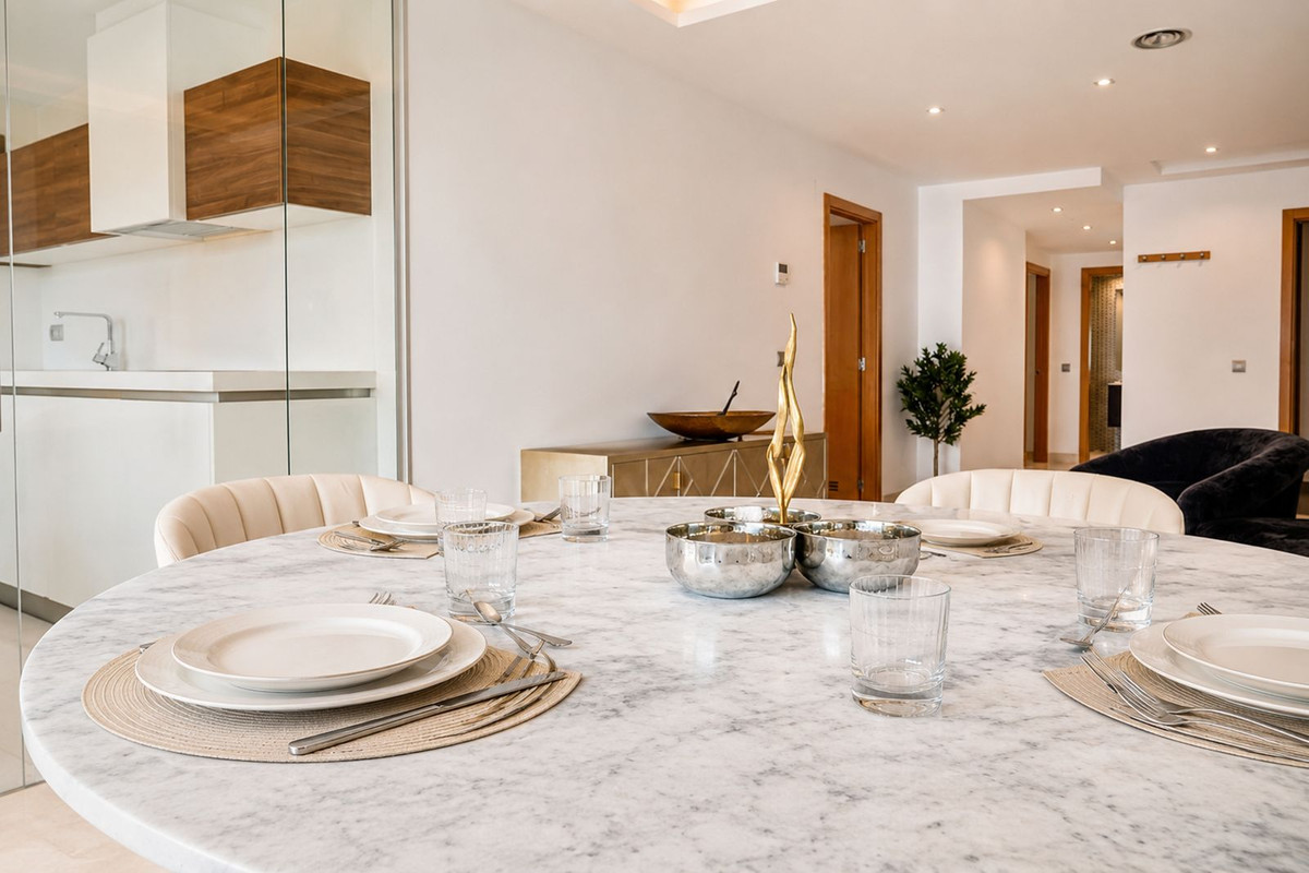 3 Bed Apartment for sale in San Pedro De Alcántara Costa Del Sol, Málaga, Spain