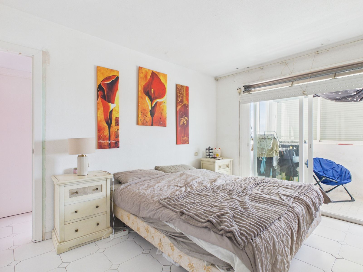 Se vende Apartamento Planta Media de 3 dormitorios en Costa Del Sol, Málaga, España
