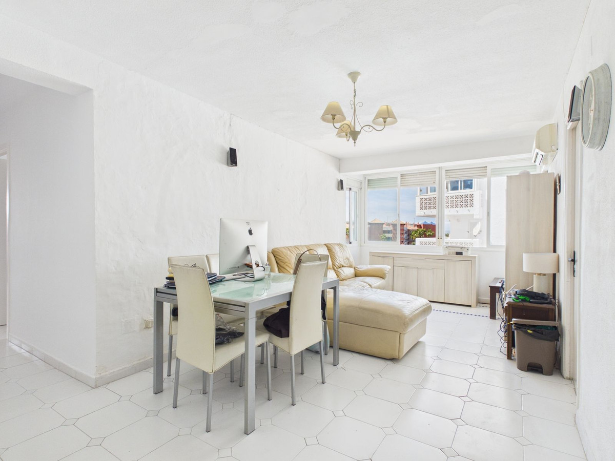 Se vende Apartamento Planta Media de 3 dormitorios en Costa Del Sol, Málaga, España