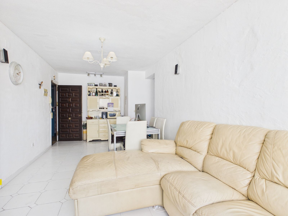 Se vende Apartamento Planta Media de 3 dormitorios en Costa Del Sol, Málaga, España