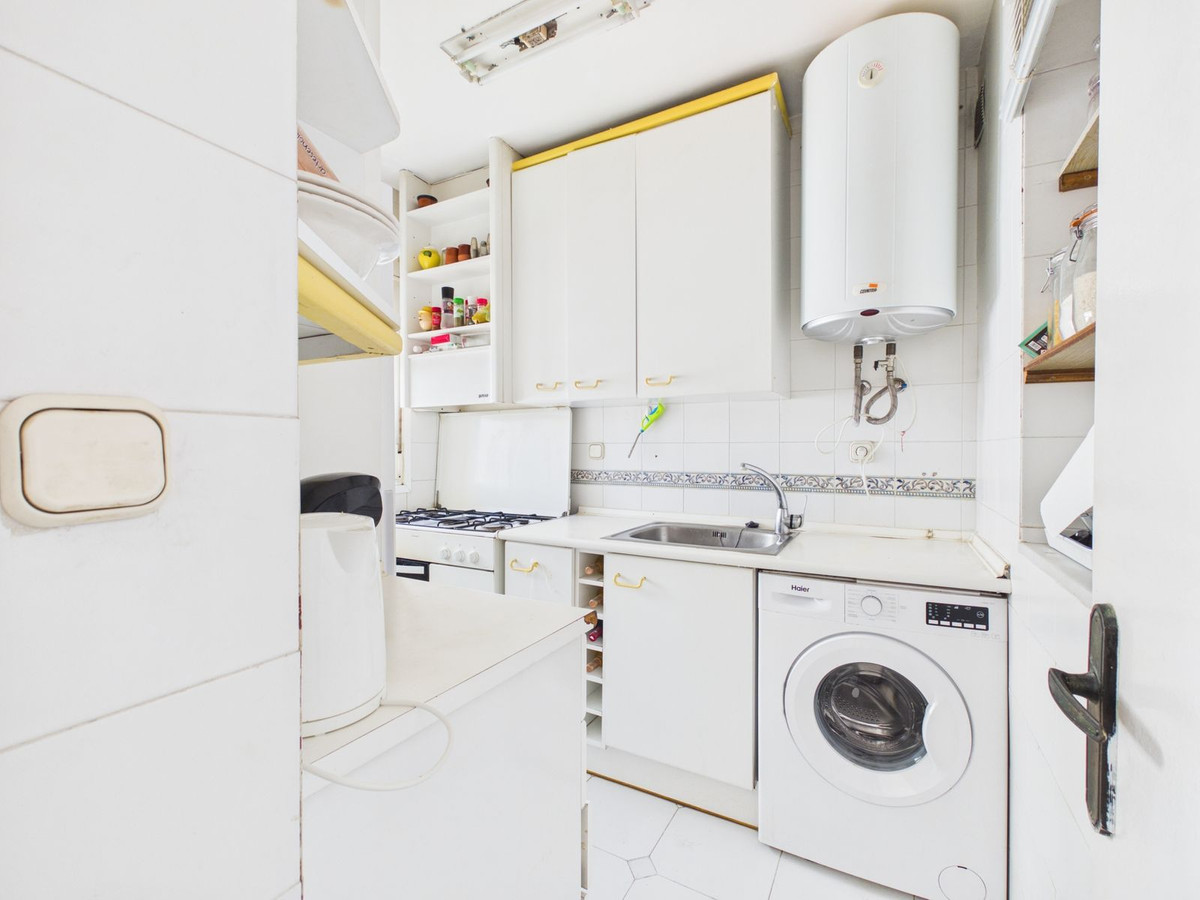 Se vende Apartamento Planta Media de 3 dormitorios en Costa Del Sol, Málaga, España
