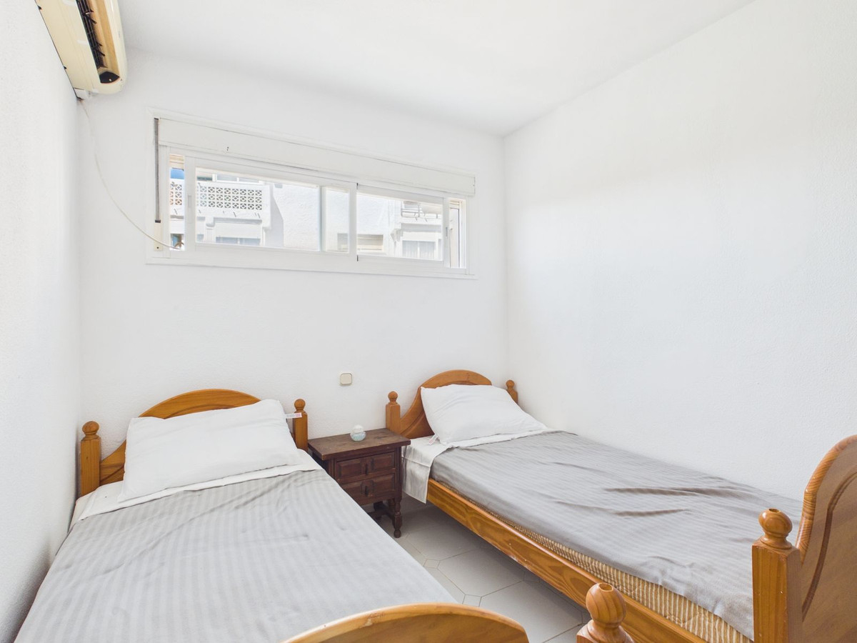 Se vende Apartamento Planta Media de 3 dormitorios en Costa Del Sol, Málaga, España