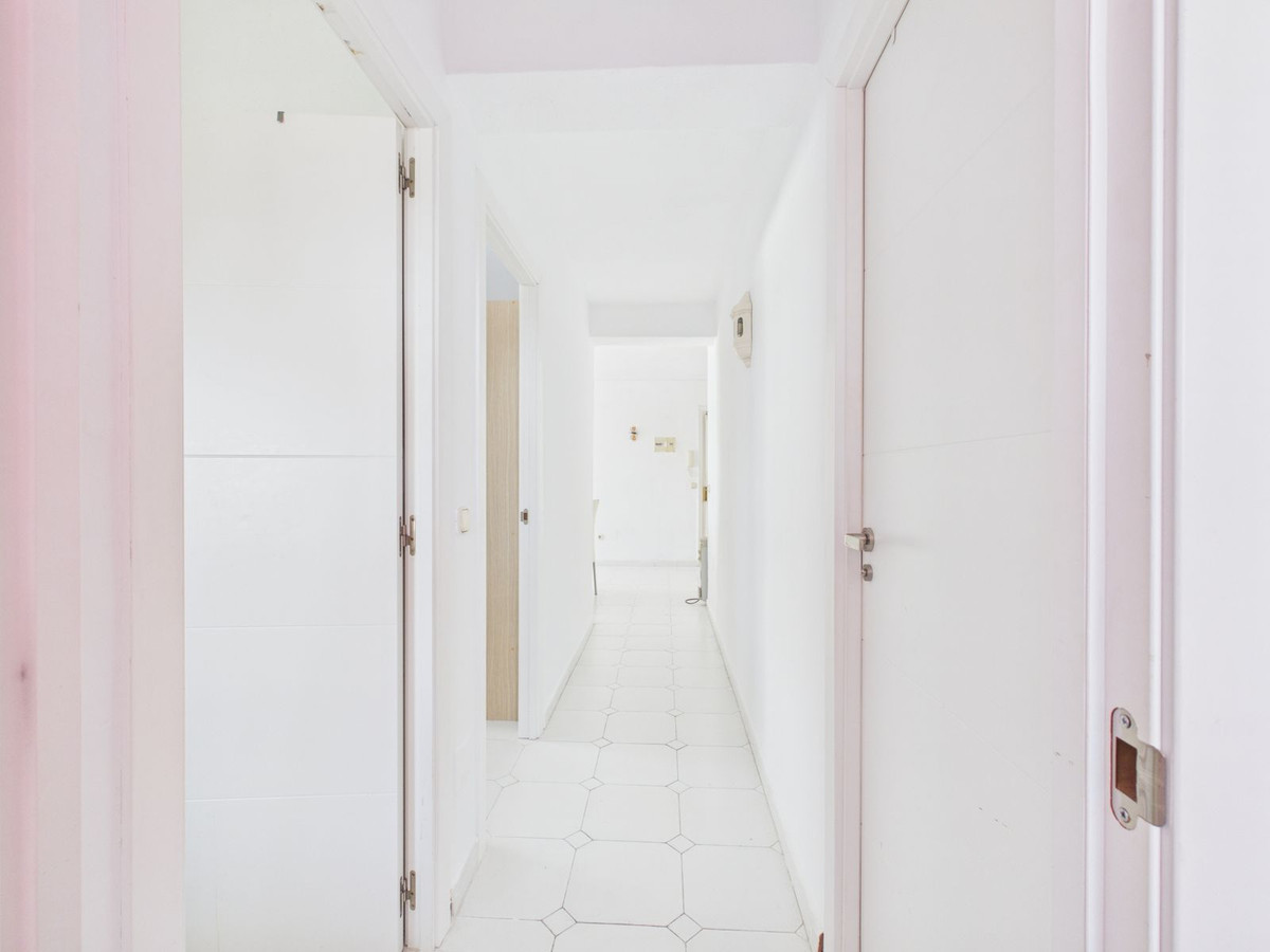 Se vende Apartamento Planta Media de 3 dormitorios en Costa Del Sol, Málaga, España