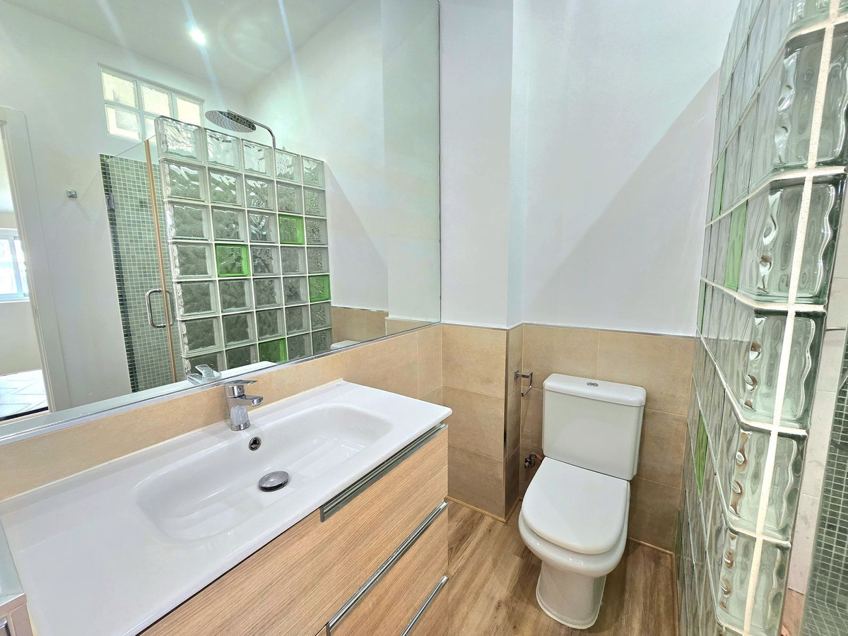 1 Bed Apartment for sale in The Golden Mile Costa Del Sol, Málaga, Spain