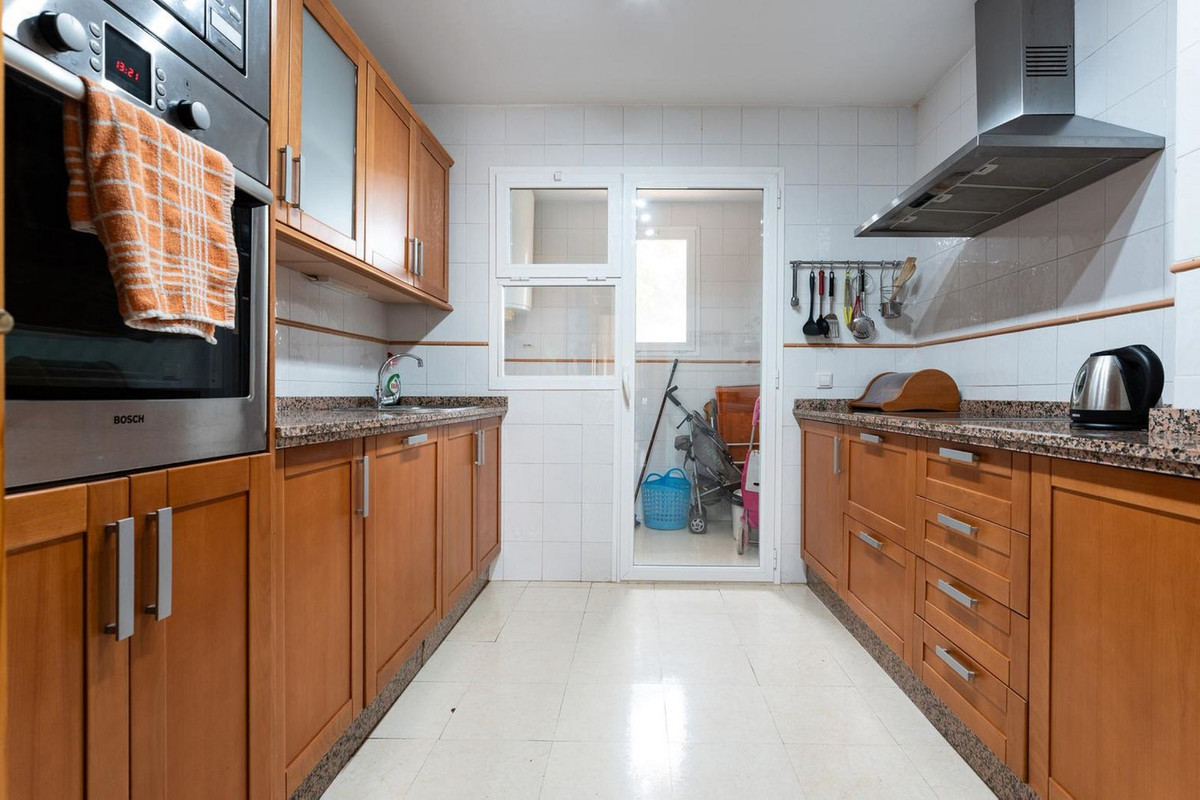 Se vende Apartamento Planta Media de 2 dormitorios en Costa Del Sol, Málaga, España