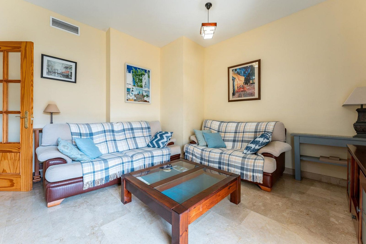 Se vende Apartamento Planta Media de 2 dormitorios en Costa Del Sol, Málaga, España