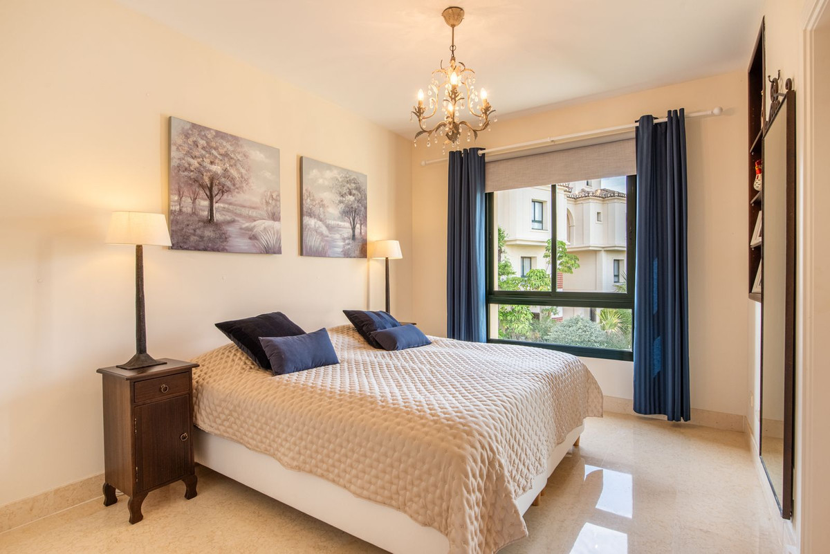 3 Bed Apartment for sale in Benahavís Costa Del Sol, Málaga, Spain