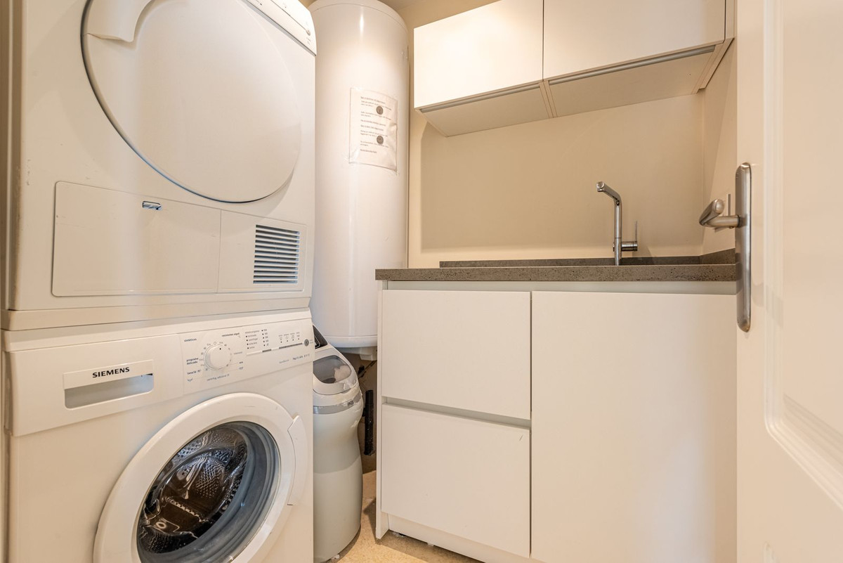 3 Bed Apartment for sale in Benahavís Costa Del Sol, Málaga, Spain
