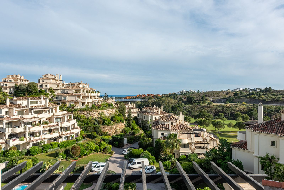 3 Bed Apartment for sale in Benahavís Costa Del Sol, Málaga, Spain