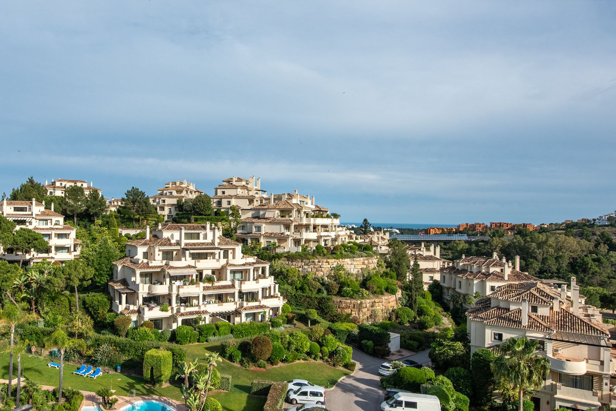 3 Bed Apartment for sale in Benahavís Costa Del Sol, Málaga, Spain