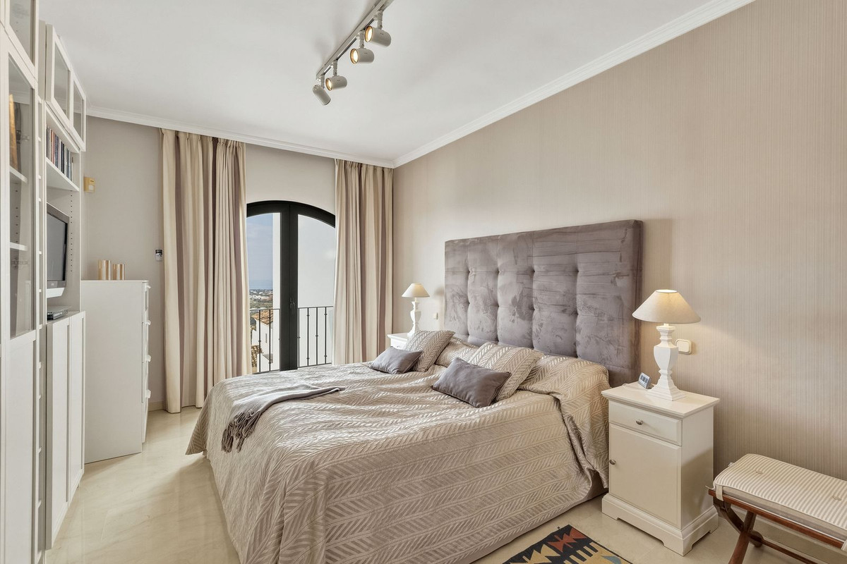 2 Bed Apartment for sale in Los Arqueros Costa Del Sol, Málaga, Spain