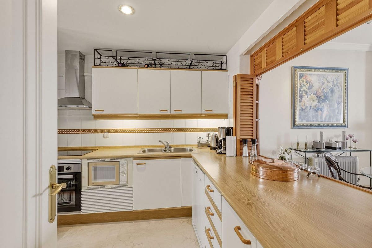 2 Bed Apartment for sale in Los Arqueros Costa Del Sol, Málaga, Spain
