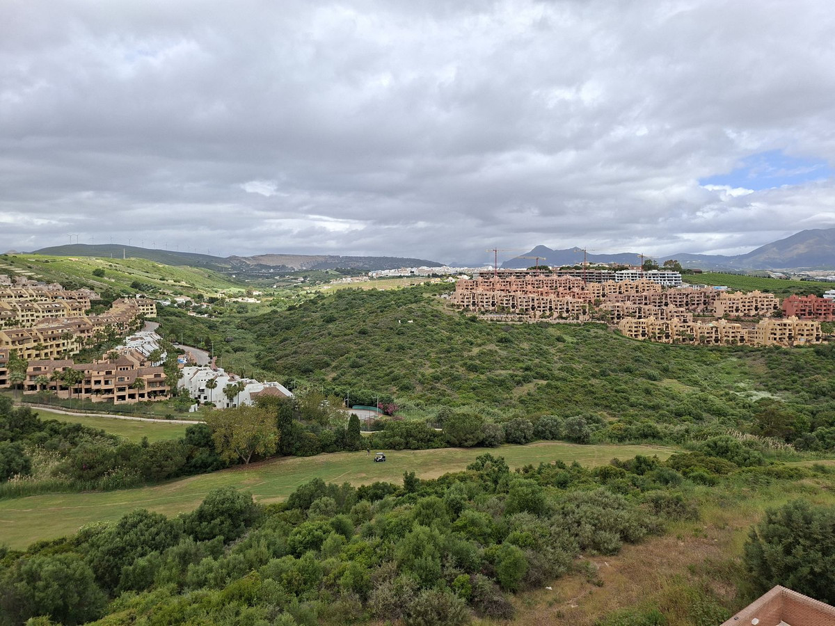 3 Bed Apartment for sale in La Duquesa Costa Del Sol, Málaga, Spain