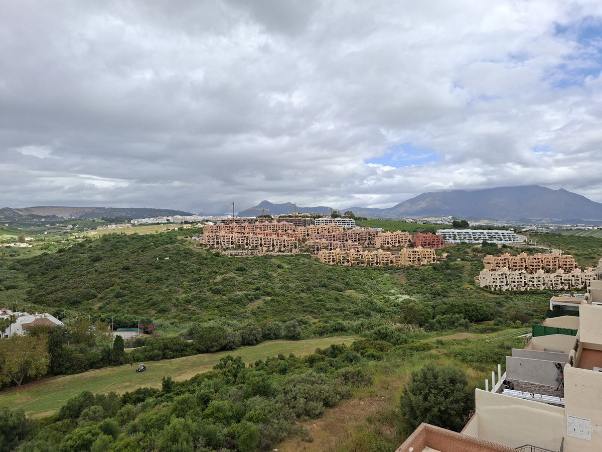 3 Bed Apartment for sale in La Duquesa Costa Del Sol, Málaga, Spain